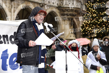 Kundgebung zum bundesweiten Aktionstag gegen Aufrüstung und Krieg in München