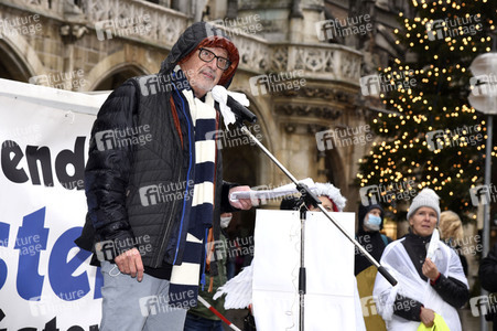 Kundgebung zum bundesweiten Aktionstag gegen Aufrüstung und Krieg in München