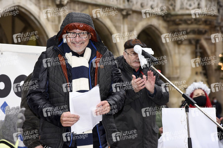 Kundgebung zum bundesweiten Aktionstag gegen Aufrüstung und Krieg in München