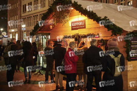Weihnachtsbuden auf der Friedrichstraße in Berlin