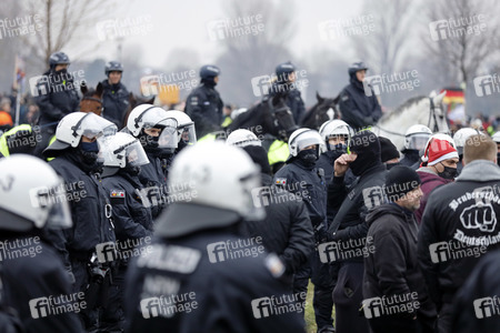 Querdenken-Demo in Düsseldorf