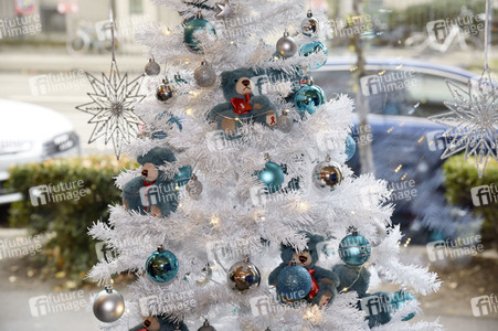 Michael Sandorov beim Teddy-Charity-Verkauf in München