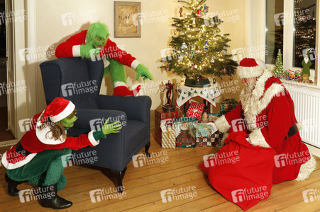 GEEK ART: Der Weihnachtsmann und der Grinch / Santa Claus and the Grinch