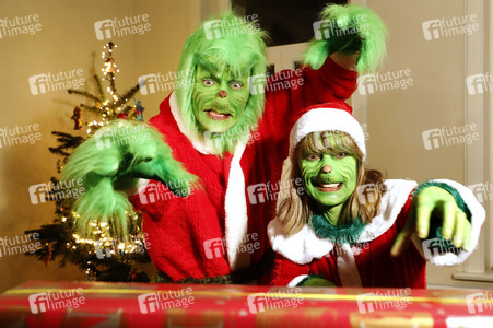 GEEK ART: Der Weihnachtsmann und der Grinch / Santa Claus and the Grinch