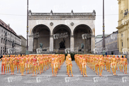 Kunst-Installation 'Broken' in München