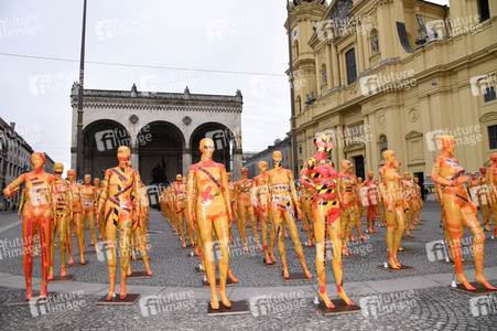 Kunst-Installation 'Broken' in München