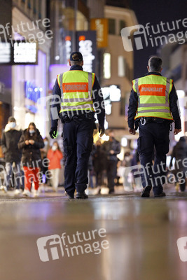 Symbolfoto Corona-Kontrolle