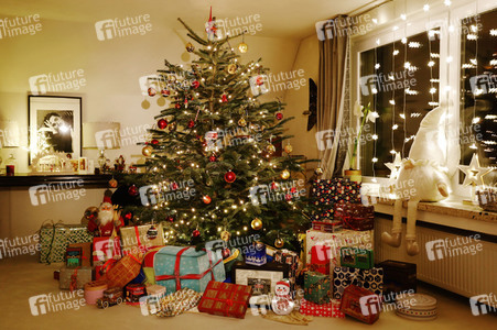 Dany Michalski mit Bodypainting-Geschenkpaket in Einbeck