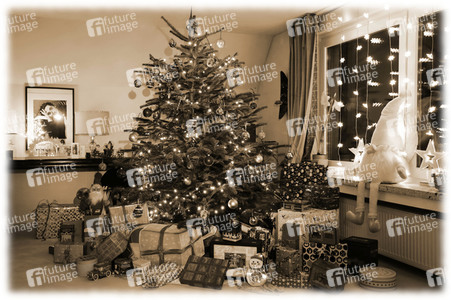 Dany Michalski mit Bodypainting-Geschenkpaket in Einbeck