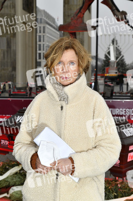 Mahnwache vom Aktionsbündnis 'Alarmstufe Dunkelrot' in Berlin