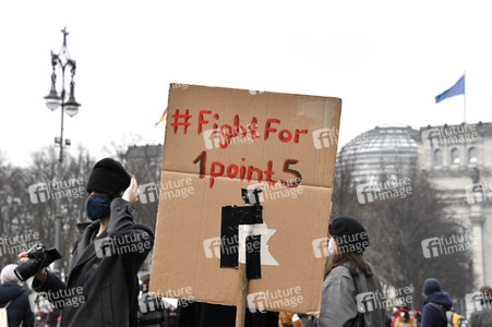 Fridays for Future Lichteraktion in Berlin