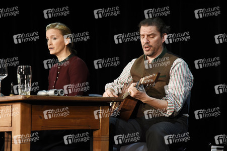 Musikalische Lesung 'A Weihnachtsgschicht' in Haar