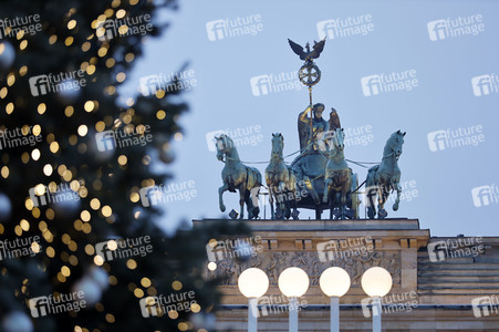 Weihnachtsstimmung am Brandenburger Tor in Berlin