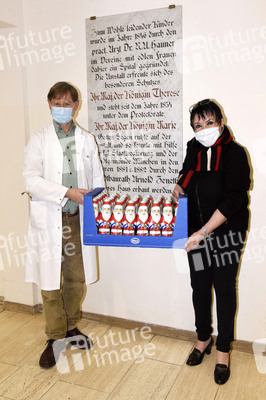 Schokonikolaus-Aktion mit Uschi Ackermann in München