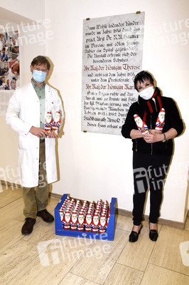 Schokonikolaus-Aktion mit Uschi Ackermann in München