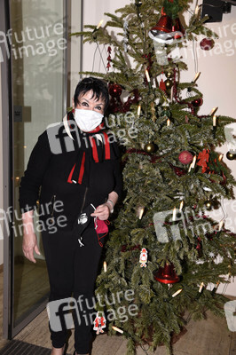 Schokonikolaus-Aktion mit Uschi Ackermann in München