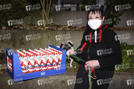 Schokonikolaus-Aktion mit Uschi Ackermann in München