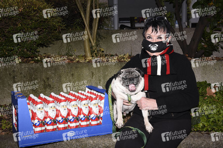 Schokonikolaus-Aktion mit Uschi Ackermann in München