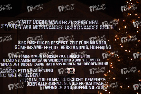 Lichtinstallation 'Lichtblicke' am Schloss Bellevue in Berlin