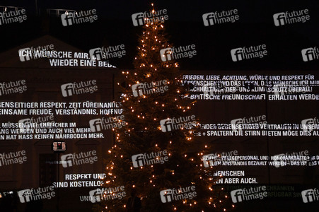 Lichtinstallation 'Lichtblicke' am Schloss Bellevue in Berlin