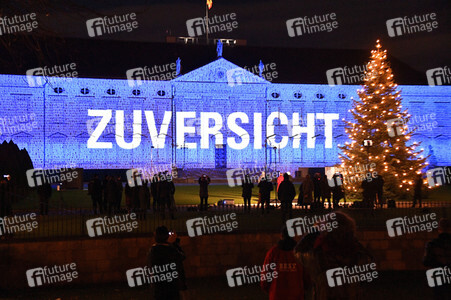 Lichtinstallation 'Lichtblicke' am Schloss Bellevue in Berlin