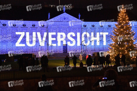 Lichtinstallation 'Lichtblicke' am Schloss Bellevue in Berlin