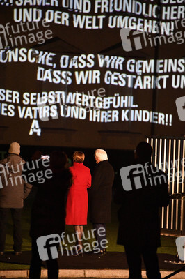 Lichtinstallation 'Lichtblicke' am Schloss Bellevue in Berlin