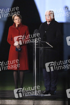 Lichtinstallation 'Lichtblicke' am Schloss Bellevue in Berlin