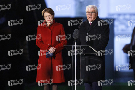 Lichtinstallation 'Lichtblicke' am Schloss Bellevue in Berlin