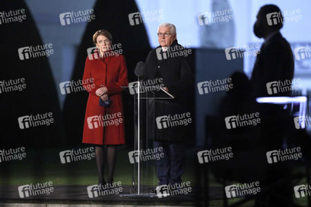 Lichtinstallation 'Lichtblicke' am Schloss Bellevue in Berlin