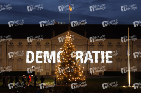 Lichtinstallation 'Lichtblicke' am Schloss Bellevue in Berlin