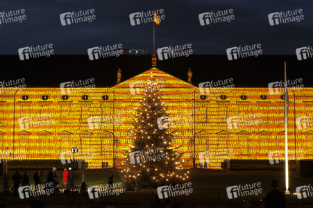 Lichtinstallation 'Lichtblicke' am Schloss Bellevue in Berlin