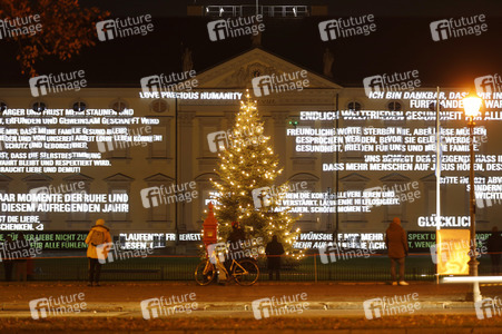 Lichtinstallation 'Lichtblicke' am Schloss Bellevue in Berlin