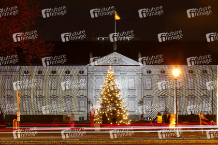 Lichtinstallation 'Lichtblicke' am Schloss Bellevue in Berlin