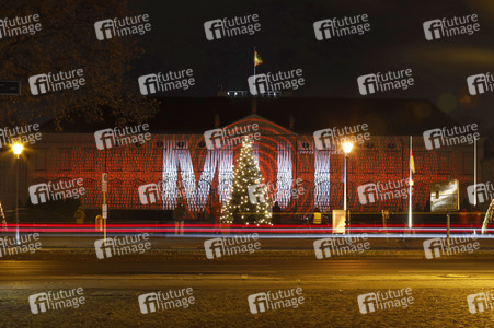 Lichtinstallation 'Lichtblicke' am Schloss Bellevue in Berlin