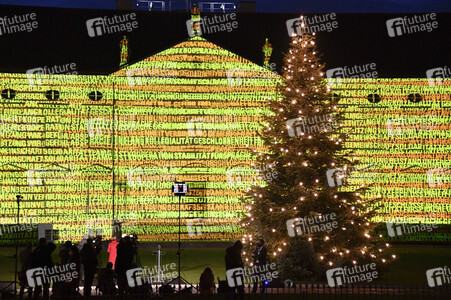 Lichtinstallation 'Lichtblicke' am Schloss Bellevue in Berlin