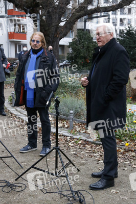 Frank Zander und Prominente unterstützen Caritas-Foodtruck in Berlin