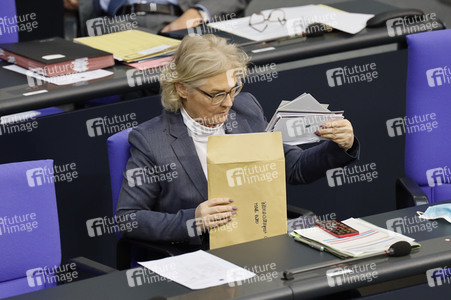 202. Sitzung des Deutschen Bundestages in Berlin