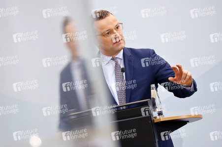 Pressekonferenz mit Jens Spahn in Berlin