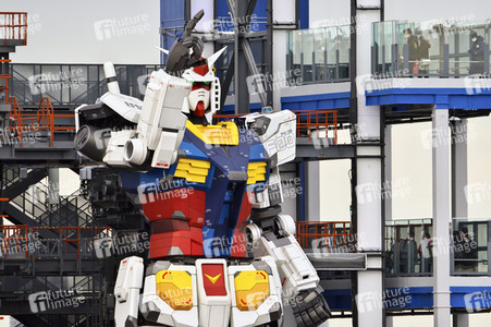 Eröffnung der Gundam Factory in Yokohama