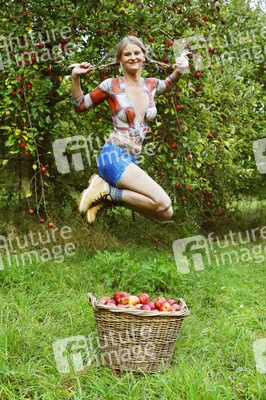 AGRAR ART: Apfelernte / Apple Harvest Bodypainting