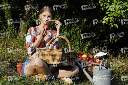 AGRAR ART: Apfelernte / Apple Harvest Bodypainting