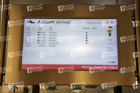 Weihnachtsmann-Ankunft am Hannover Airport in Langenhagen