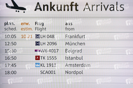 Weihnachtsmann-Ankunft am Hannover Airport in Langenhagen