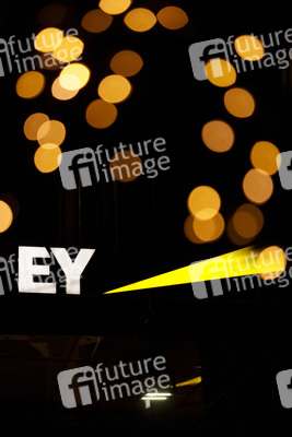 Symbolfoto Ernst & Young