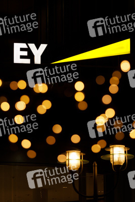 Symbolfoto Ernst & Young