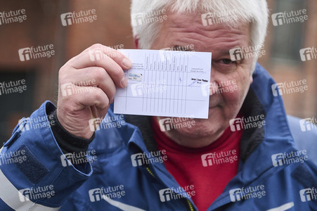 Inbetriebnahme des Corona-Impfzentrums in der Arena Berlin