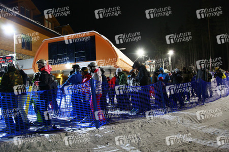 Riesenandrang auf Skipisten vor hartem Lockdown in Polen