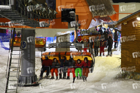 Riesenandrang auf Skipisten vor hartem Lockdown in Polen