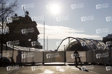 Vorbereitungen zur Silvesterfeier am Brandenburger Tor in Berlin